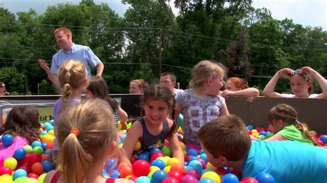 jvphk|Ball Pit .
